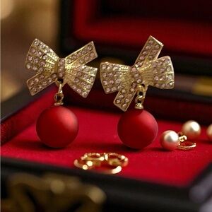 Fine vintage inspired‎ velvet earrings